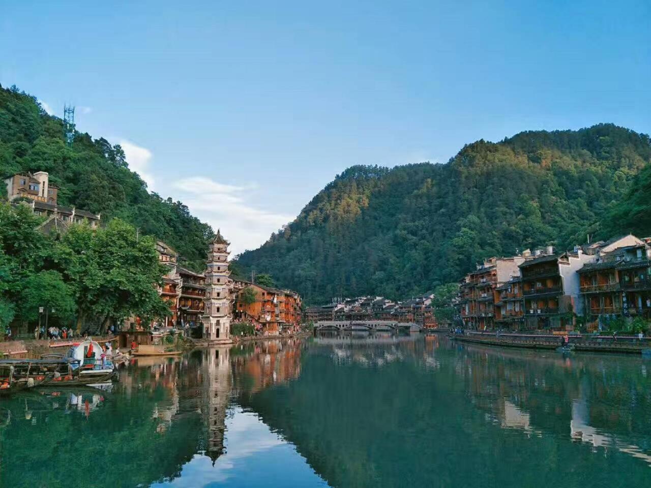 166 Inn Fenghuang Exterior foto